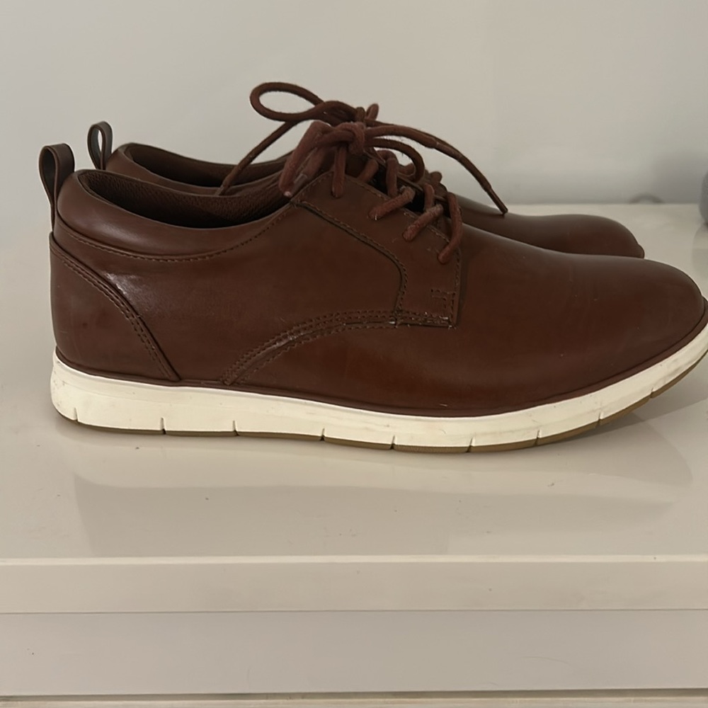 Men’s Goodfellow brown dress shoes. Sz 8